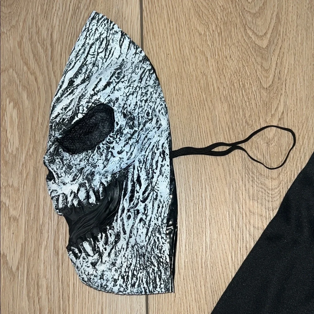 EUC - Soul Stealer Adult Costume - Black - Picture 7 of 12